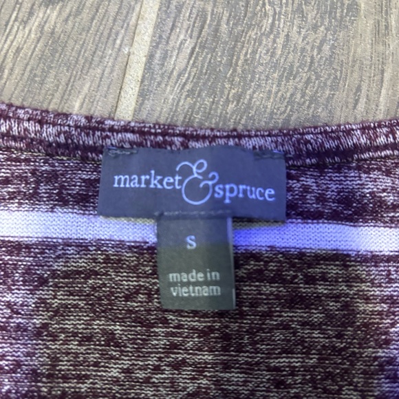 ⭐️ 3/$21 ⭐️ Market & Spruce Maroon and White Knit Top Size Small - Picture 2 of 7